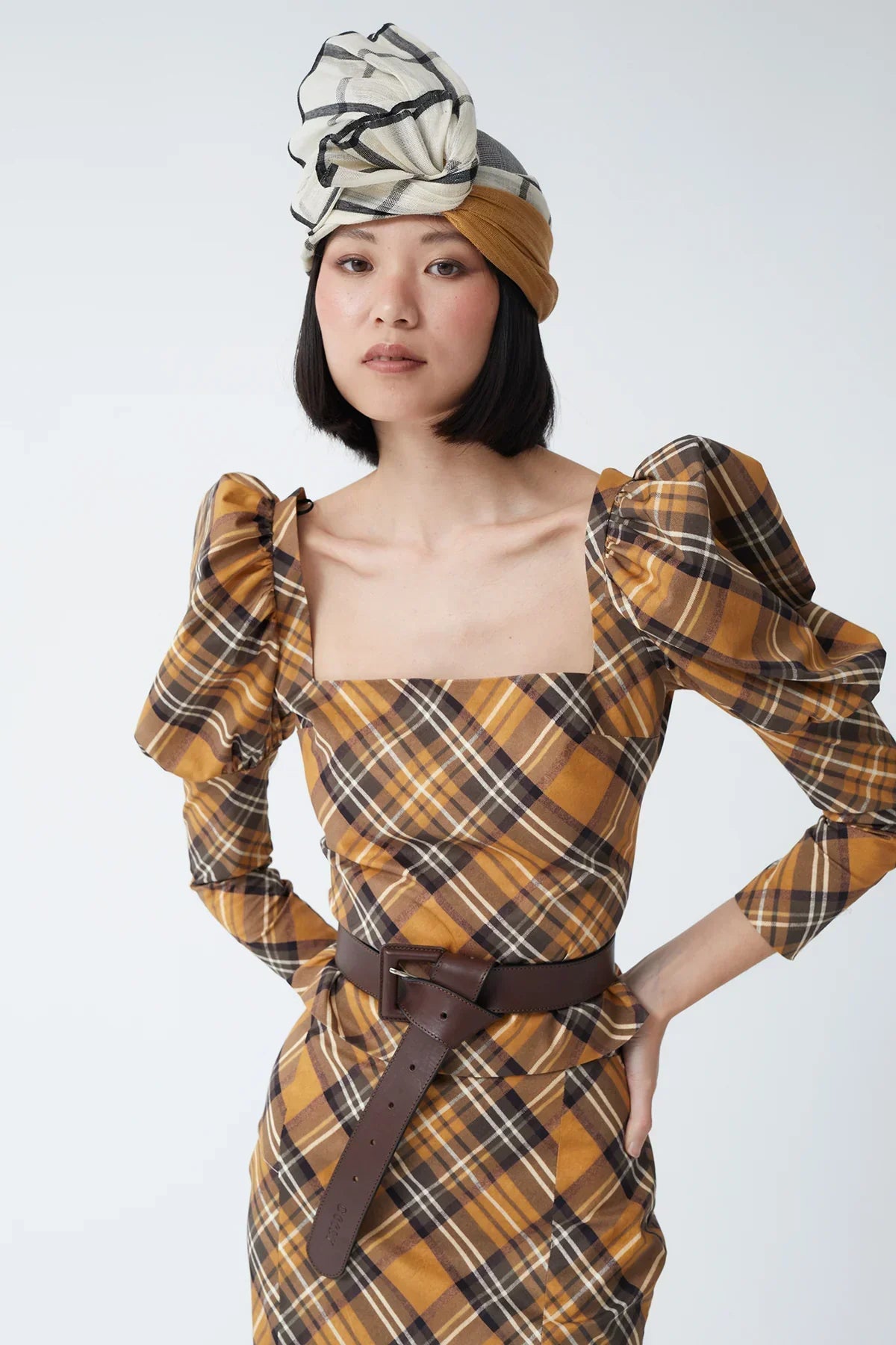 BRUNA - CONJUNTO TOP Y FALDA