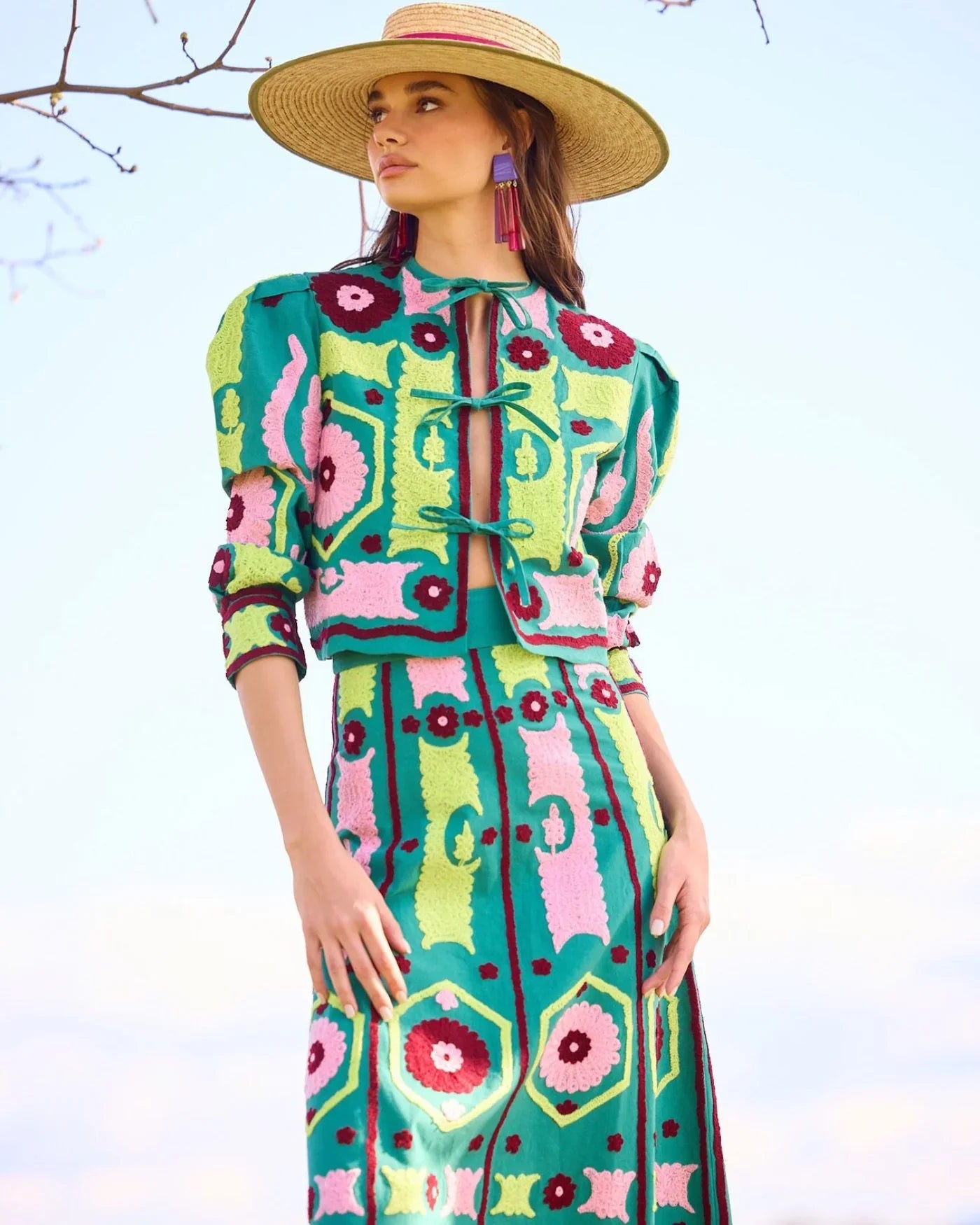 LOLA - CONJUNTO FALDA Y CHAQUETA