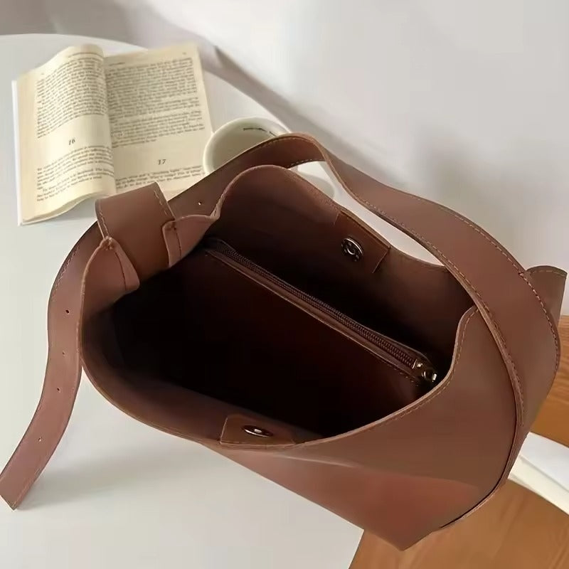 BÁRBARA - BOLSO DE CUERO MINIMALISTA