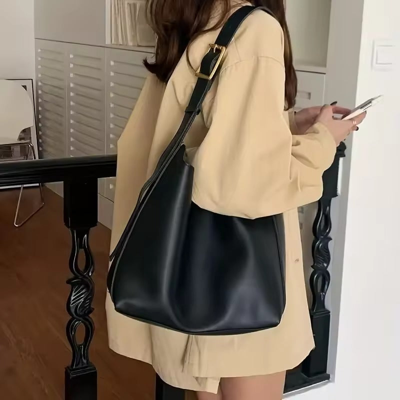 BÁRBARA - BOLSO DE CUERO MINIMALISTA