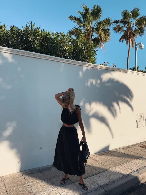 AMAIA - CONJUNTO TOP SIN MANGAS Y FALDA